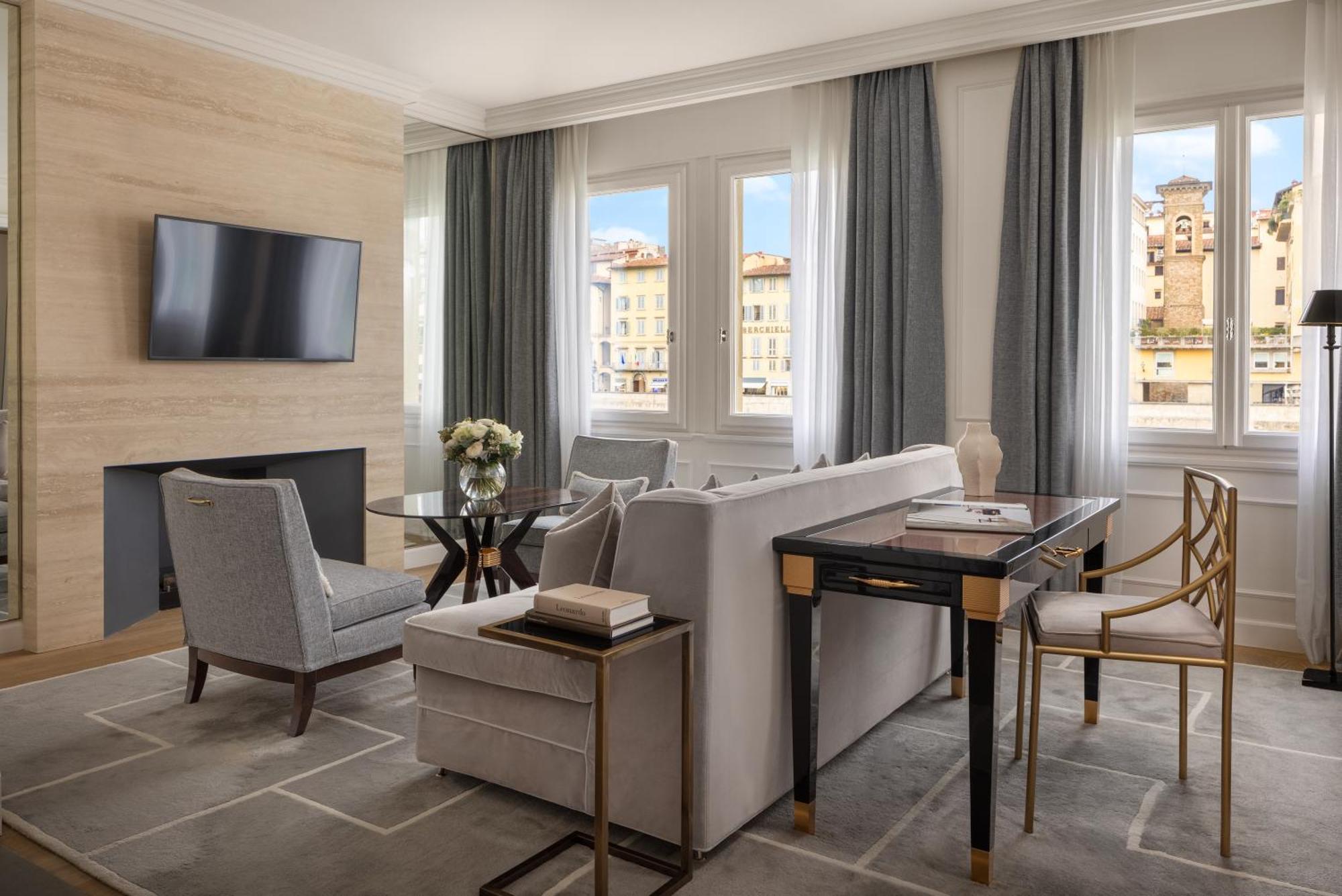 Lungarno Luxury Apartments - by Lungarno Collection Firenze Bagian luar foto