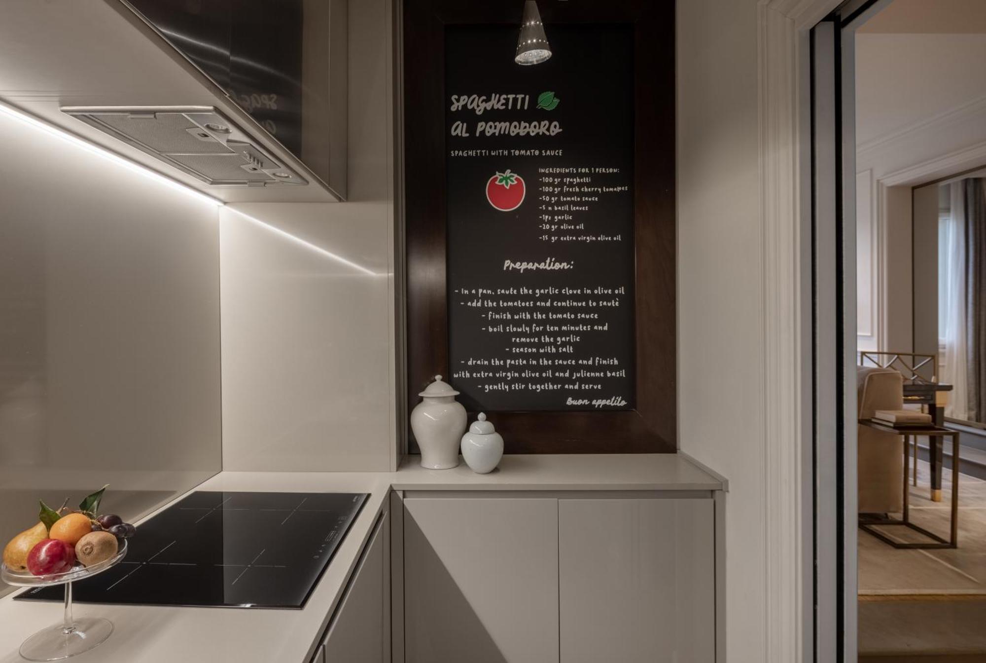 Lungarno Luxury Apartments - by Lungarno Collection Firenze Bagian luar foto