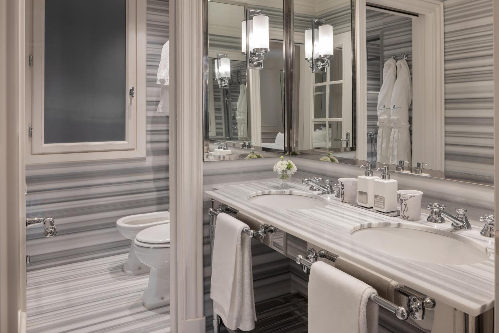 Lungarno Luxury Apartments - by Lungarno Collection Firenze Bagian luar foto